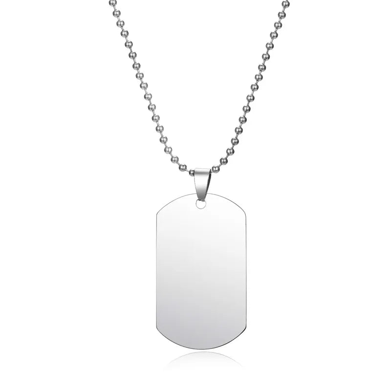 Collar con placa de identificación clásica