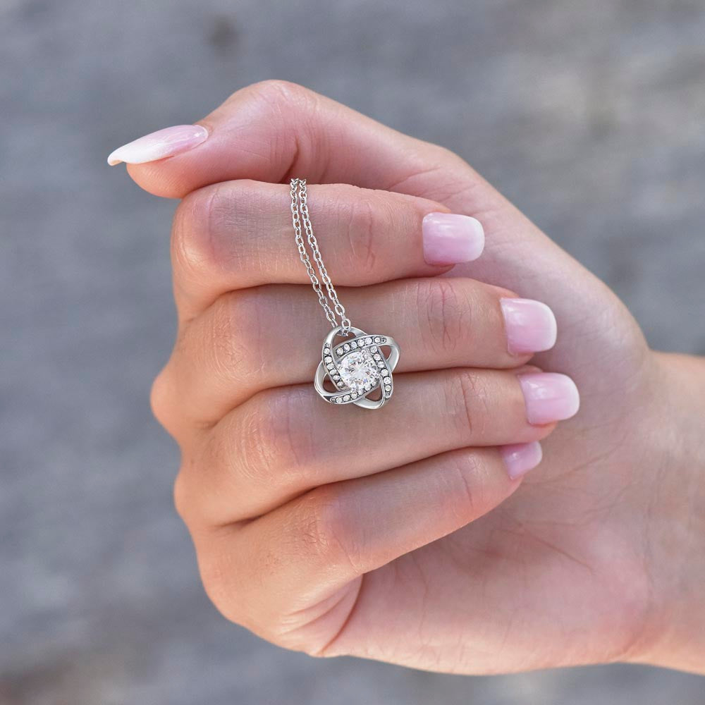 "Forever Tied Together" - Collier de nœuds d'amour pour maman