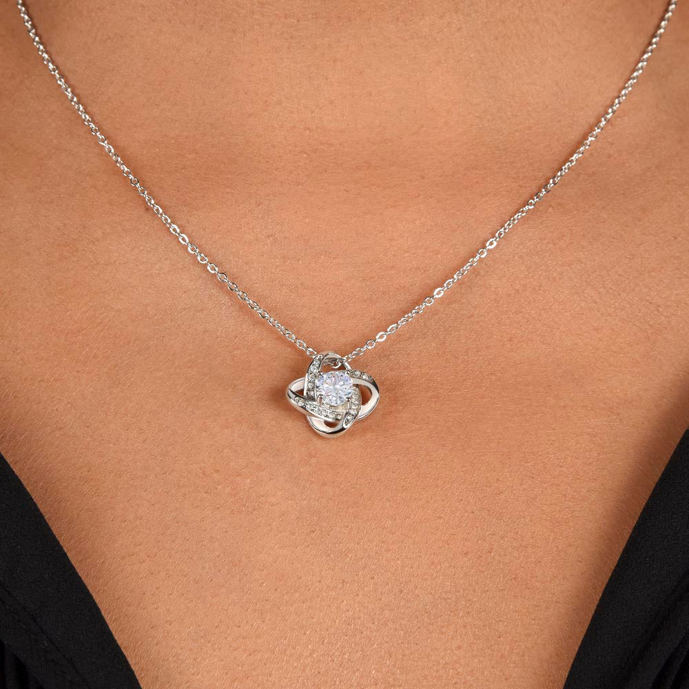 "Forever Tied Together" - Collier de nœuds d'amour pour maman