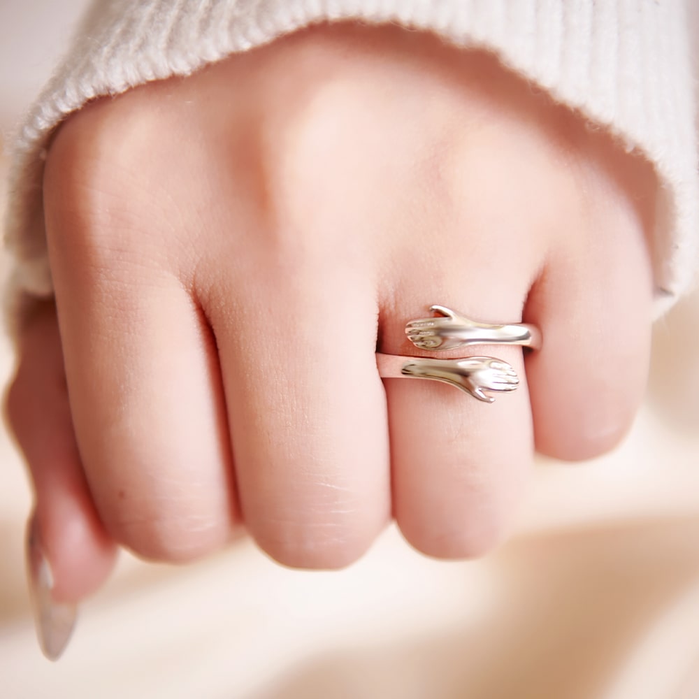[Buy 1, Get 1 FREE] - Warm Embrace Hug Rings Set