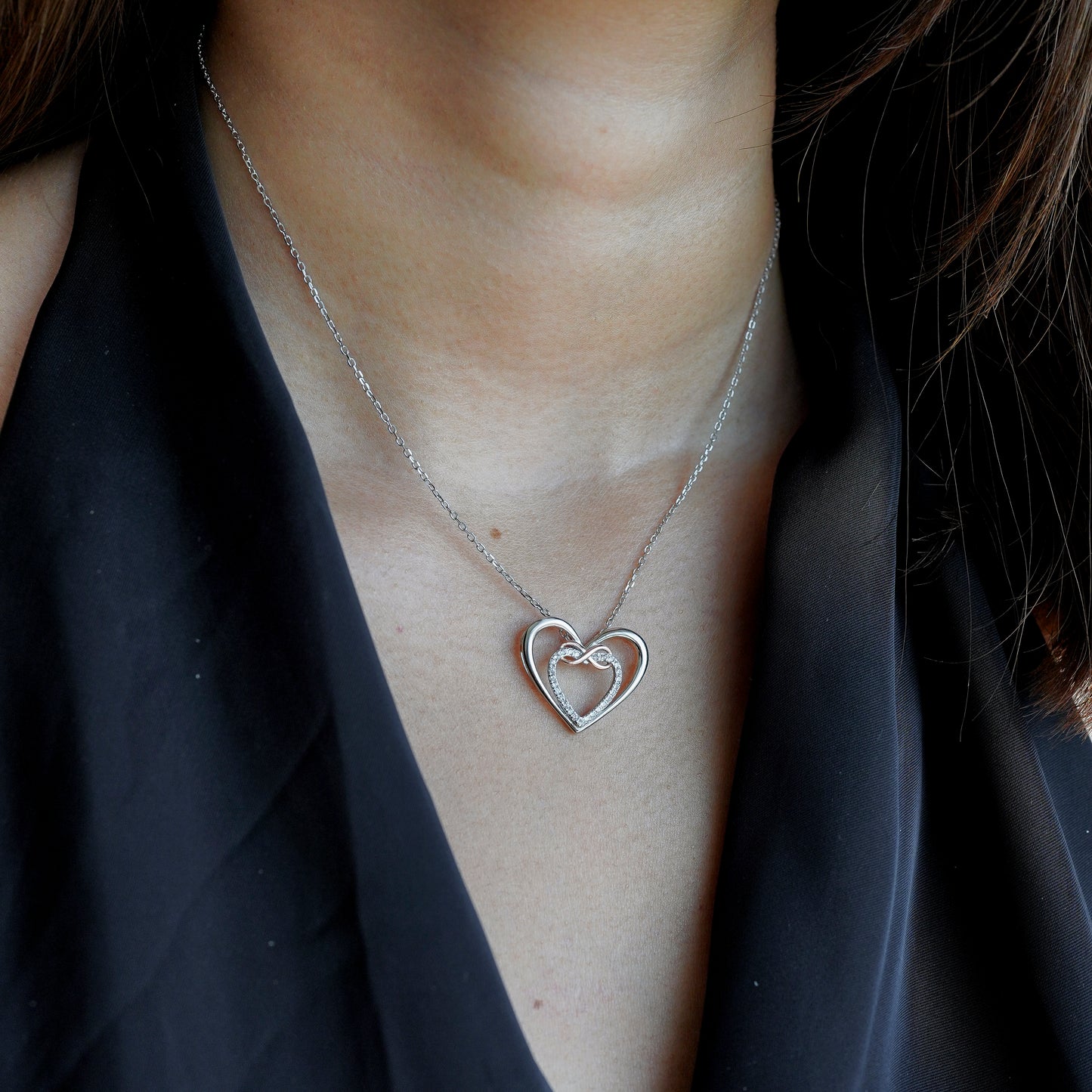 Heart linked Necklace and LED Luxury Box