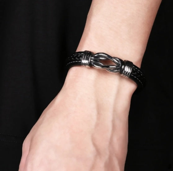 [Nur Armband] Forever Bonded Interlocking Bracelet - Größere Größe