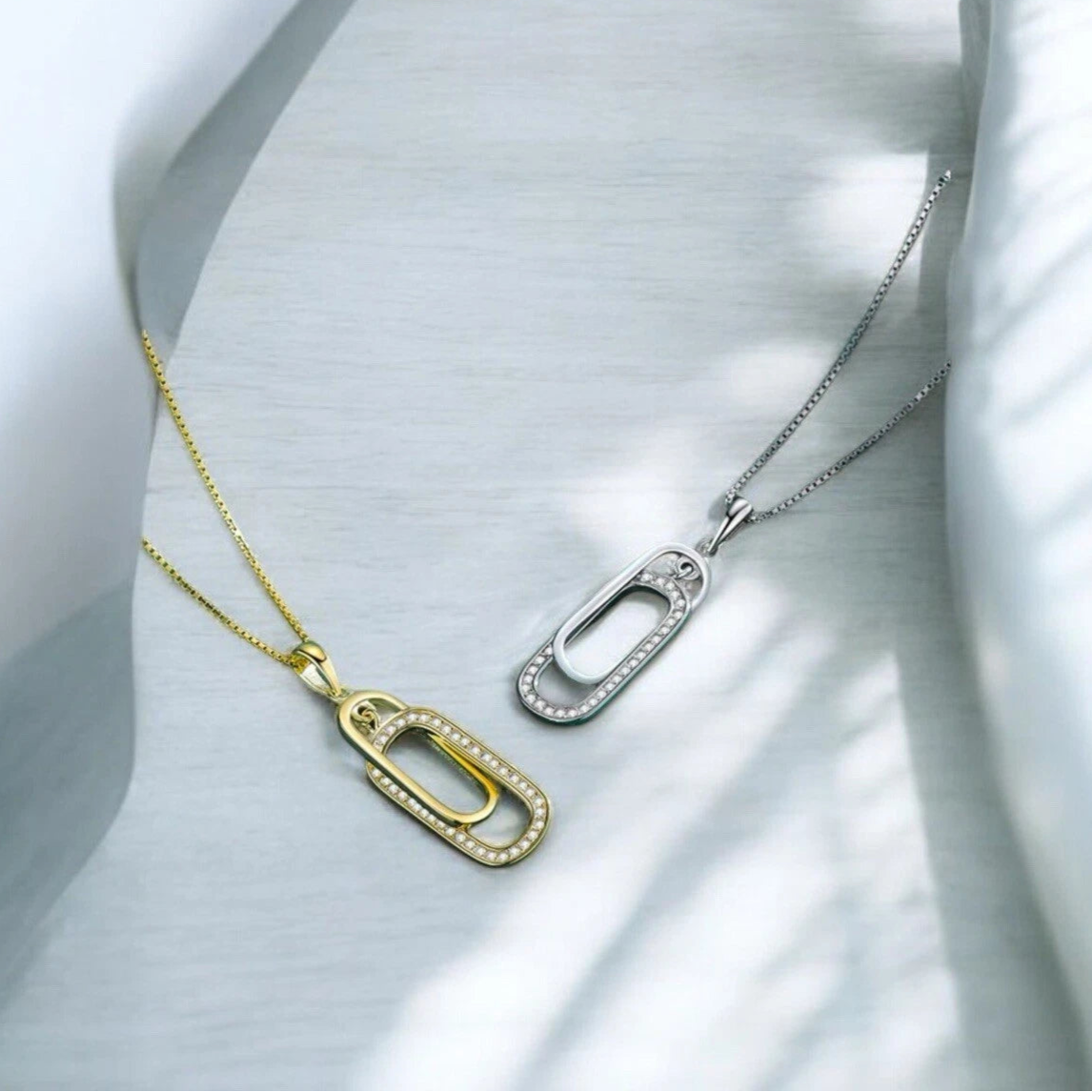 Mom & Daughter Forever Linked Halskette mit Luxus-LED-Box