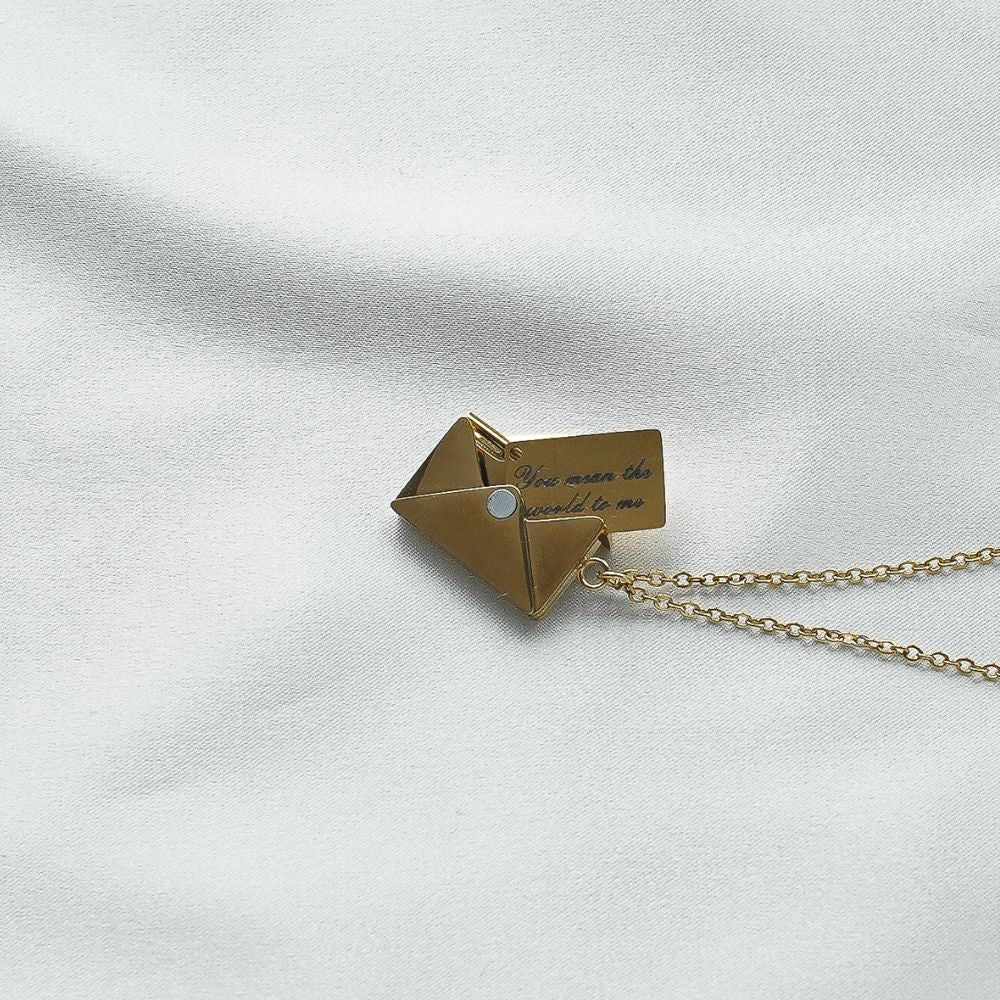 Collier de lettres d'amour "You Mean The World To Me" (Tu comptes beaucoup pour moi)