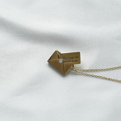 Collier de lettres d'amour "You Mean The World To Me" dans un coffret LED de luxe